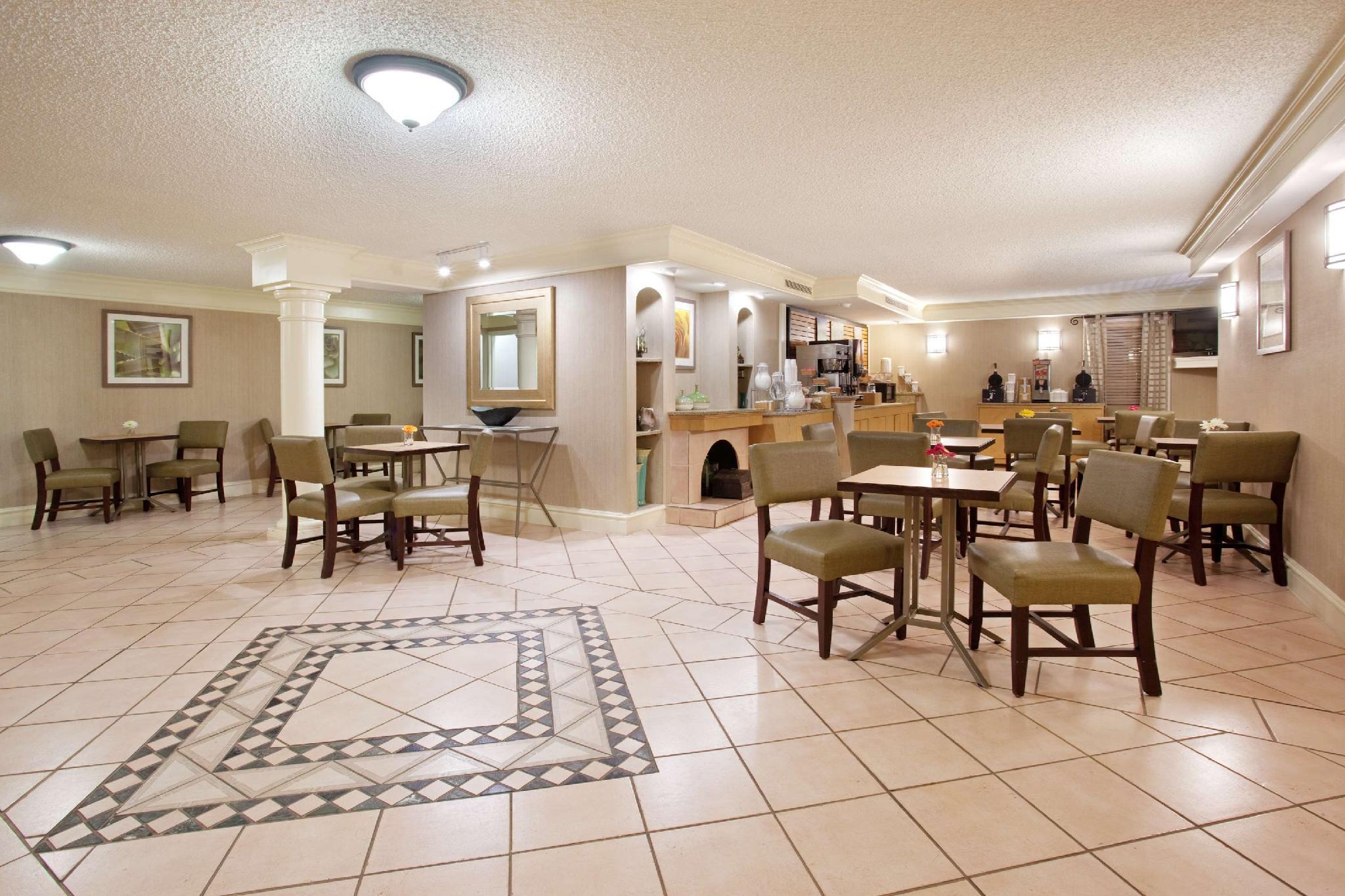 La Quinta Inn By Wyndham Denver Central Kültér fotó